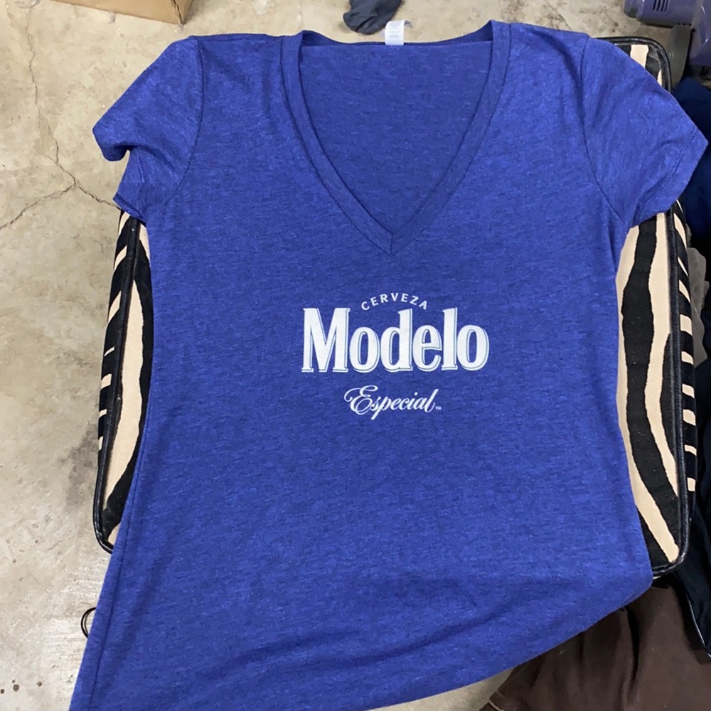 Modelo T-shirt